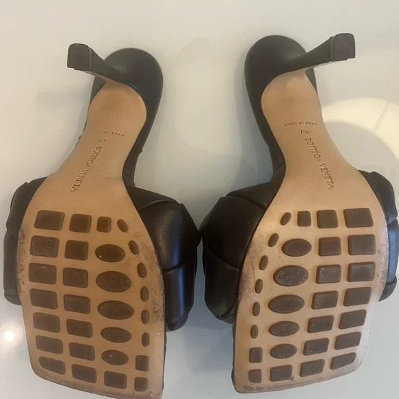 Bottega Women's Black Quilted Heeled Mules - Picture 3 of 3